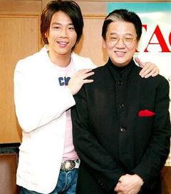 三明星的歌,闪耀舞台，共筑音乐传奇